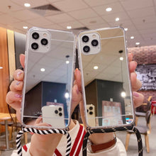 Lade das Bild in den Galerie-Viewer, iPhone Handyhülle mit Spiegel zum Umhängen (Halskordel)